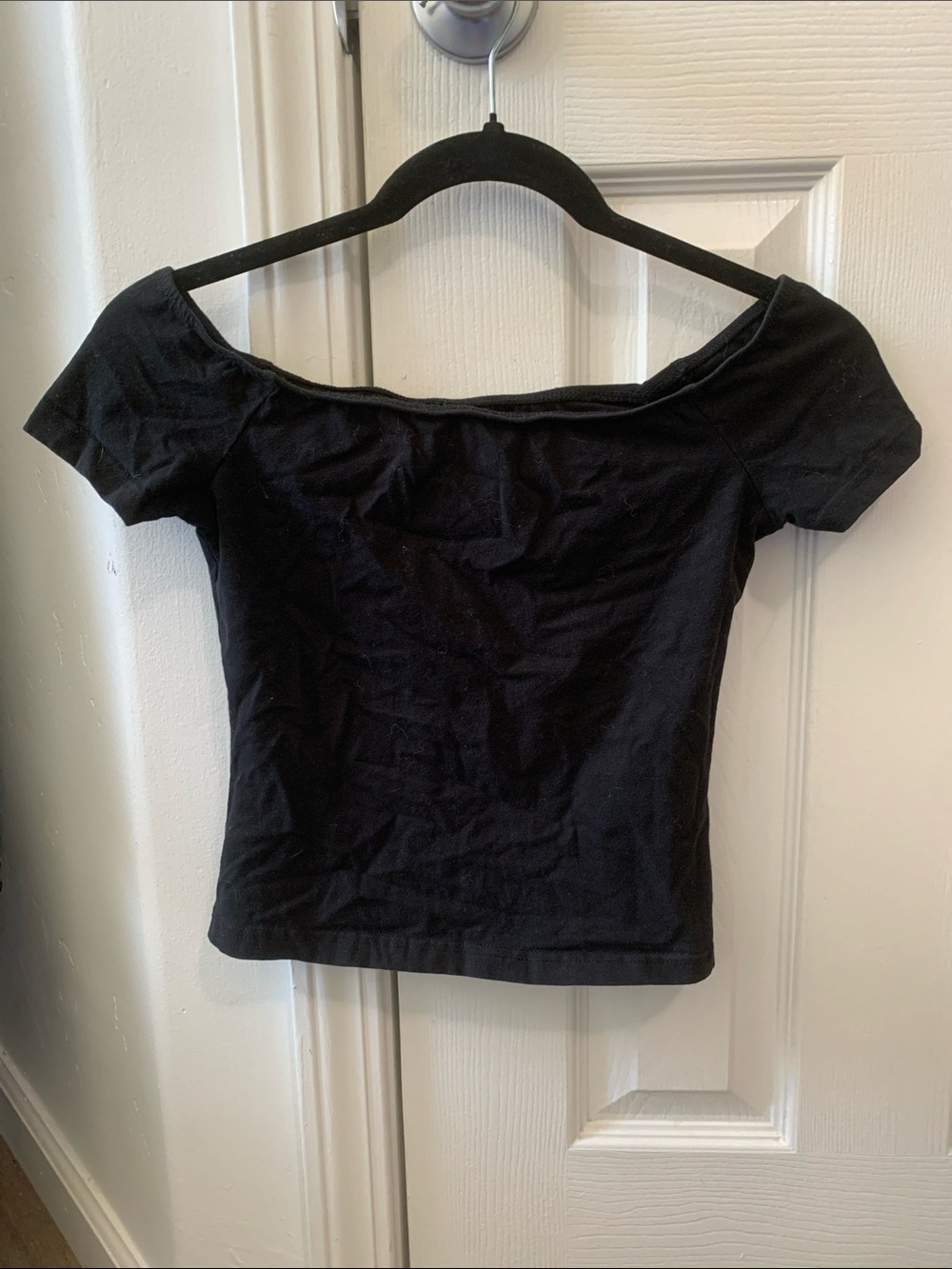 SHEIN Black Off-Shoulder Short Sleeve Crop Top